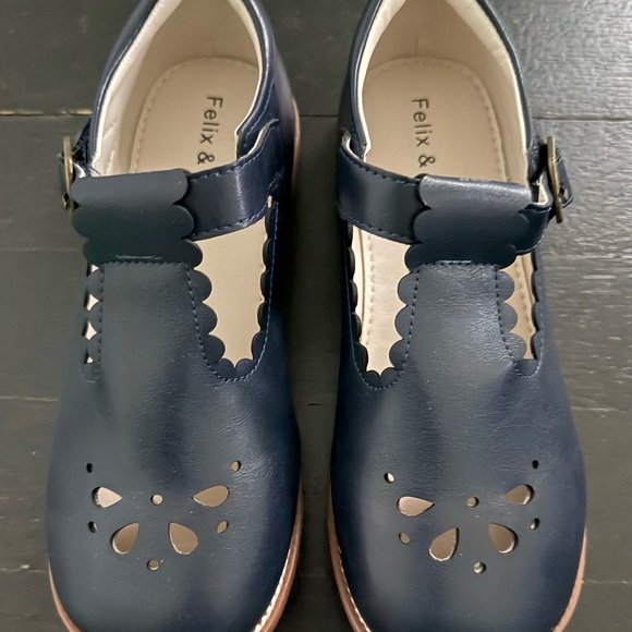 Girls’ Navy Blue Mary Jane Shoes - Picture 2 of 5